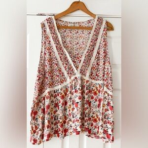 Penelope‎ Rose Floral Sleeveless Top with Lace Trim Size 2X EUC